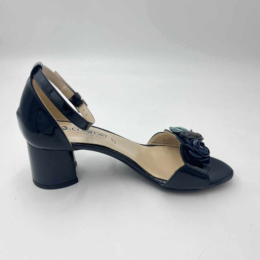Sandalo Confort - Sandalo in Vernice Nera con Bouquet di Rose