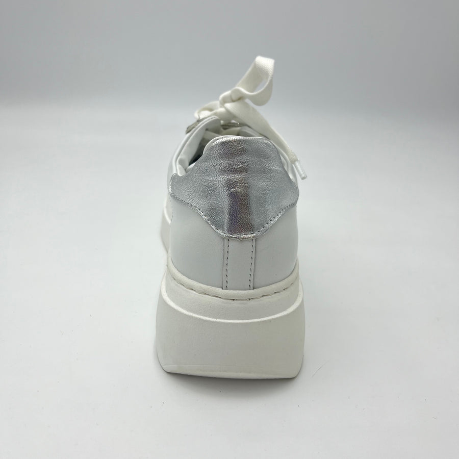 Sneaker Joann - Sneaker Bianca con charm di Strass Glamour