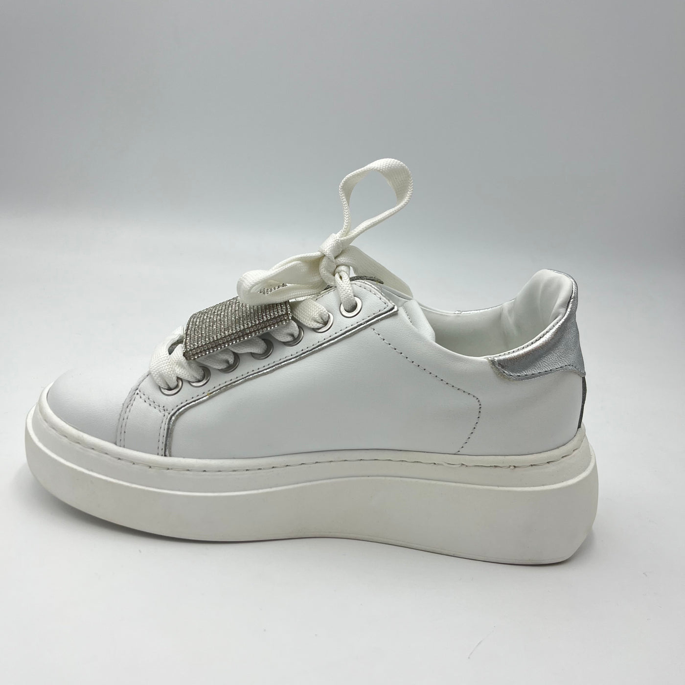 Sneaker Joann - Sneaker Bianca con charm di Strass Glamour
