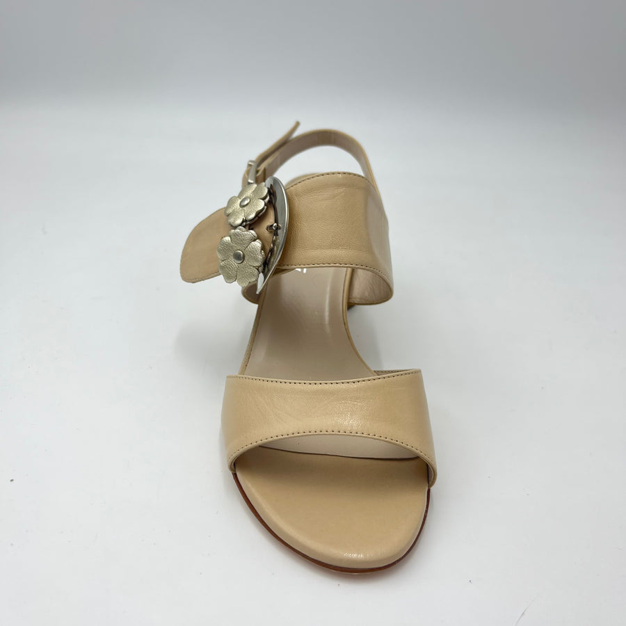 Sandalo Melluso - Sandalo Beige con Fibbia Floreale Metallica