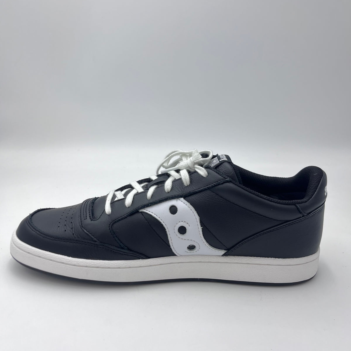 Sneaker Saucony Low Top Nera con Logo Bianco