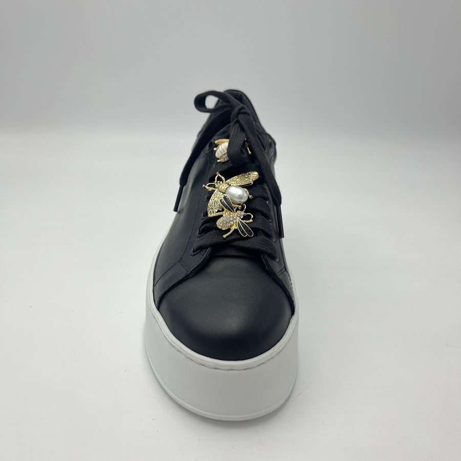 Sneaker Crown - Sneaker Nera con Maxi Gioielli Ape e Perle