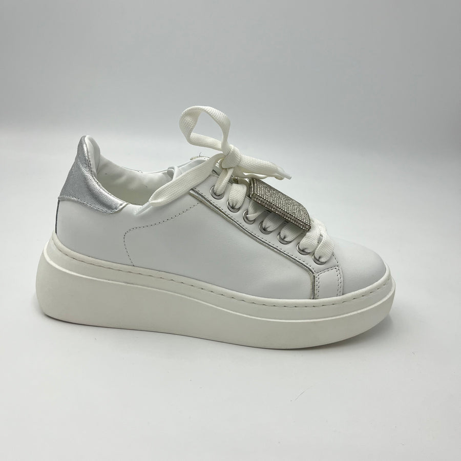 Sneaker Joann - Sneaker Bianca con charm di Strass Glamour