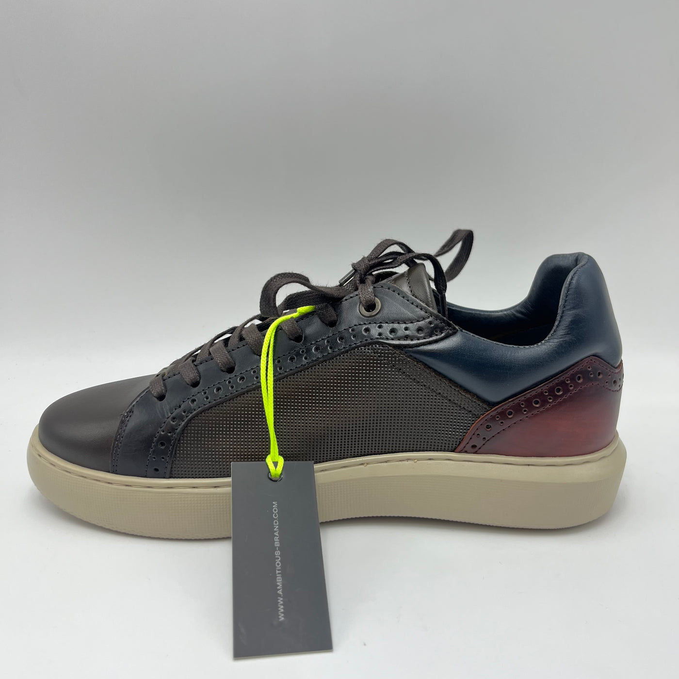 Sneaker Ambitious - Scarpa Low Top