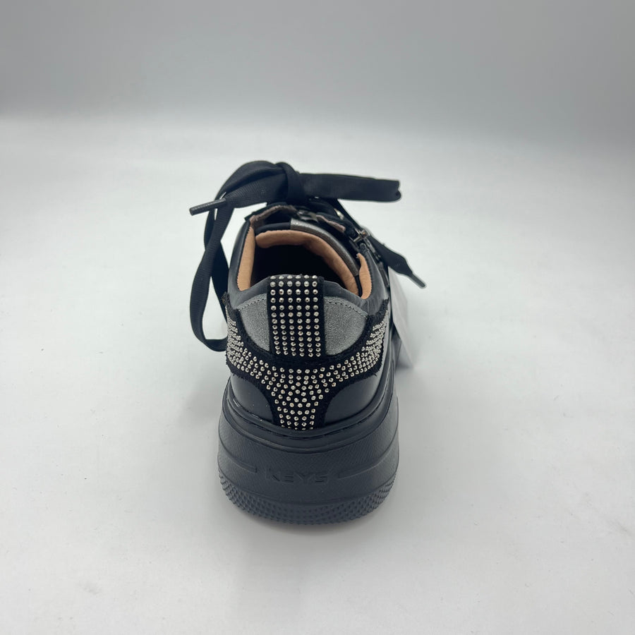 Sneaker Meline - Sneaker Platform Nera con Zip Laterale e Micro-Borchie