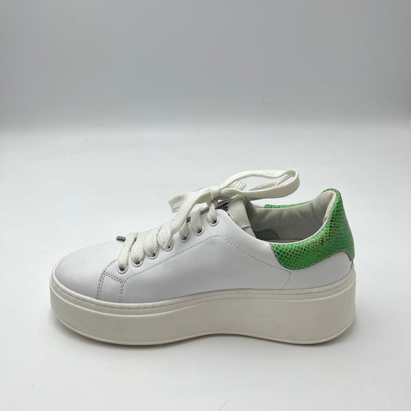 Sneaker Meline - Sneaker Platform Bianca con Scarabeo Dipinto e Dettaglio Green