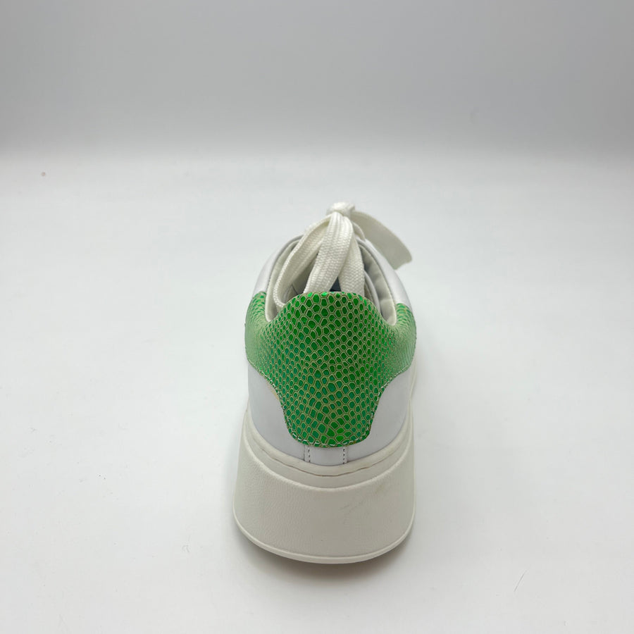 Sneaker Meline - Sneaker Platform Bianca con Scarabeo Dipinto e Dettaglio Green